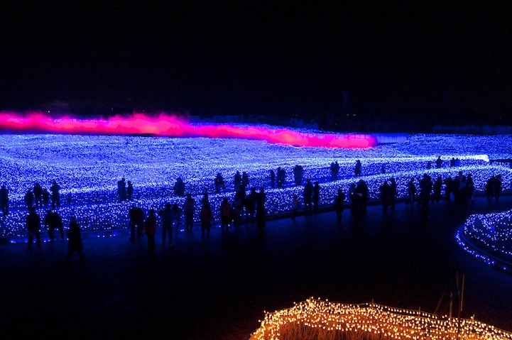 Aurora LED  в Япония - Nagashima-Photo: Yusuke Morimoto